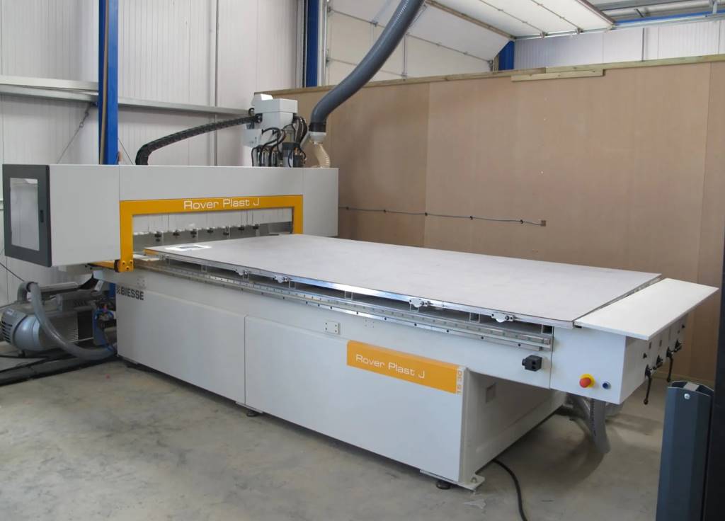 Biesse machine with 8 tool carousel loaded with ITC tools