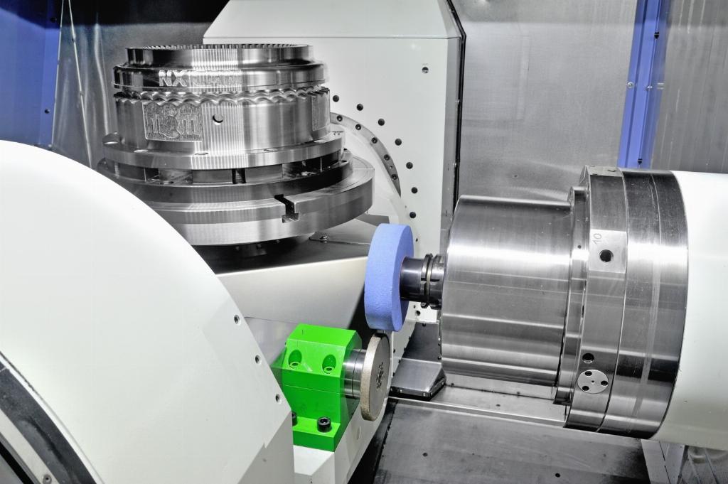 Grinding adaptation in the working area of an MCM Clock horizontal machining centre