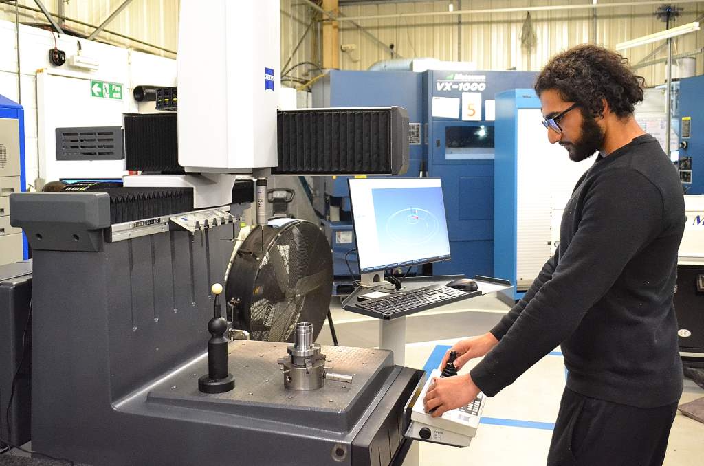 The Zeiss DuraMax CMM at Gibbs Gears is equipped with the Vast XXT scanning sensor, meaning aside from all usual inspection routines it can also be used to capture contours and freeform surfaces
