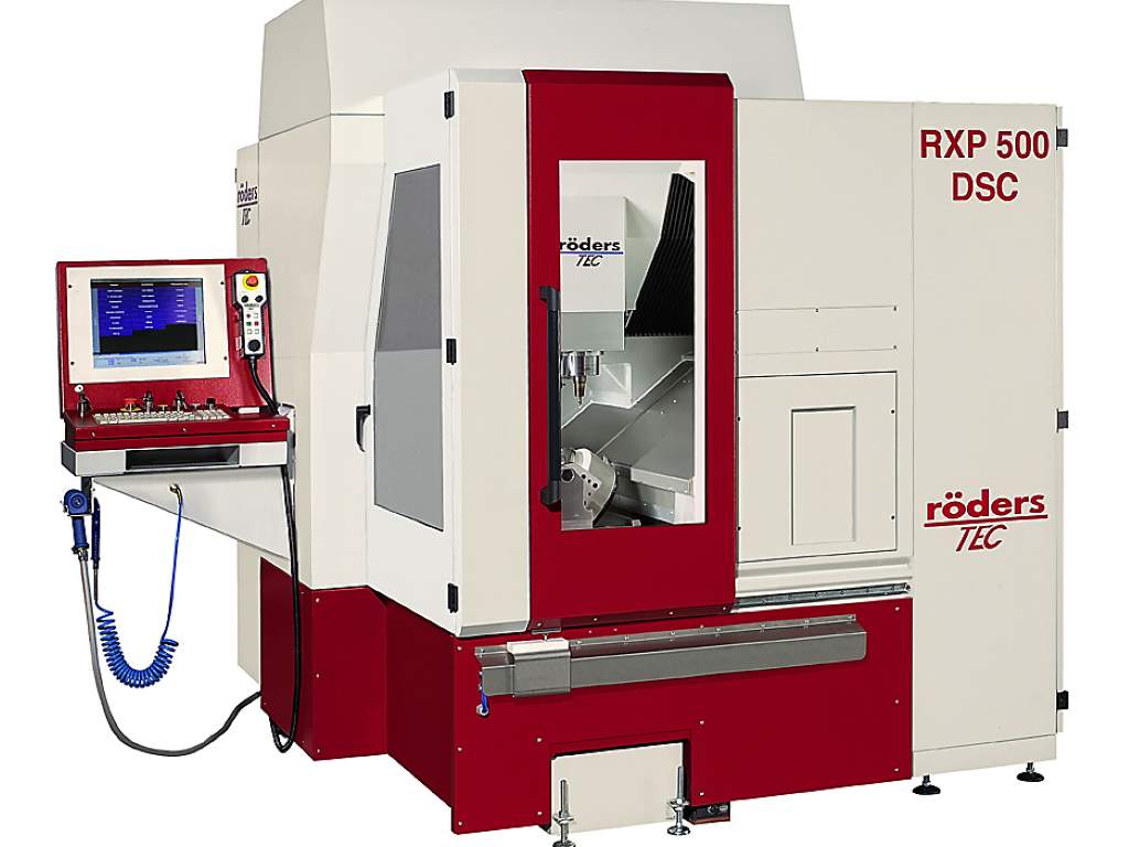 The Roeders RXP500DSC features linear motors in all axes and an ability to produce a mirror-like surface finish