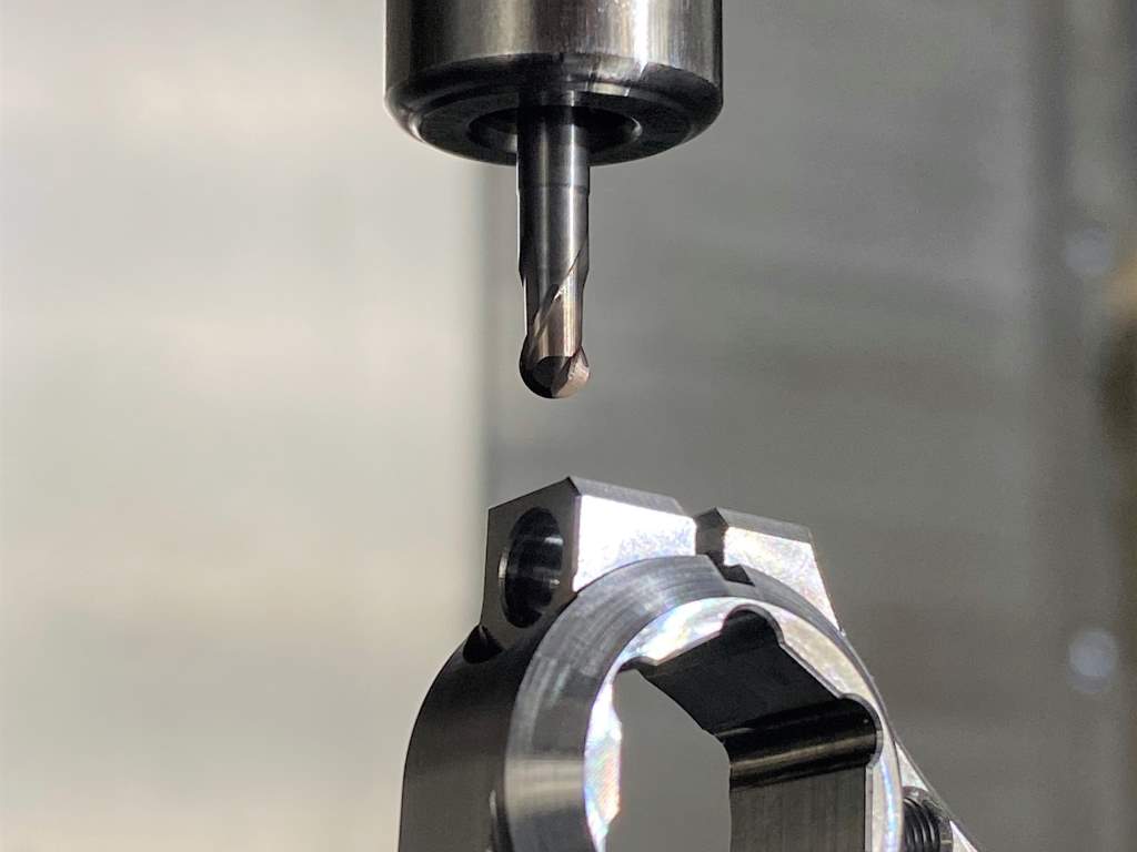The Union Tool V-Series incorporates Hardmax coating technology that makes it suitable for machining materials from aluminium and copper through to hardened steels 