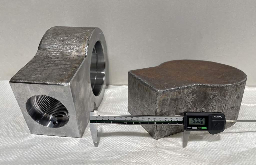 Example of a 30kg profiled rod-end fully machined in one clamping on the new Leadwell V-40iT VMC