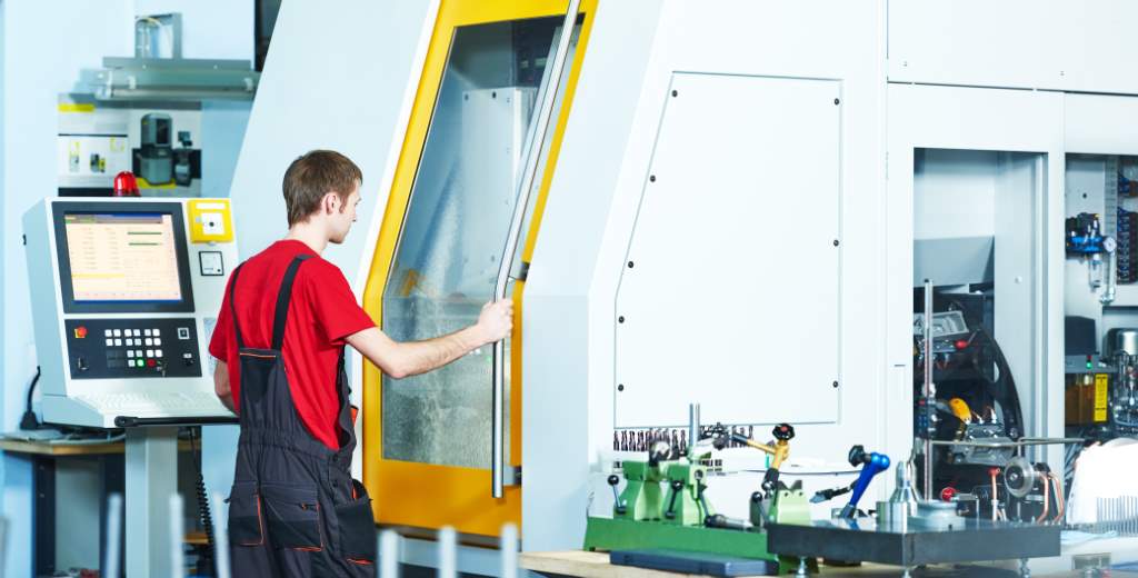 Finding skilled machinists is becoming increasingly difficult but simulation software can help workflow with fewer people 
